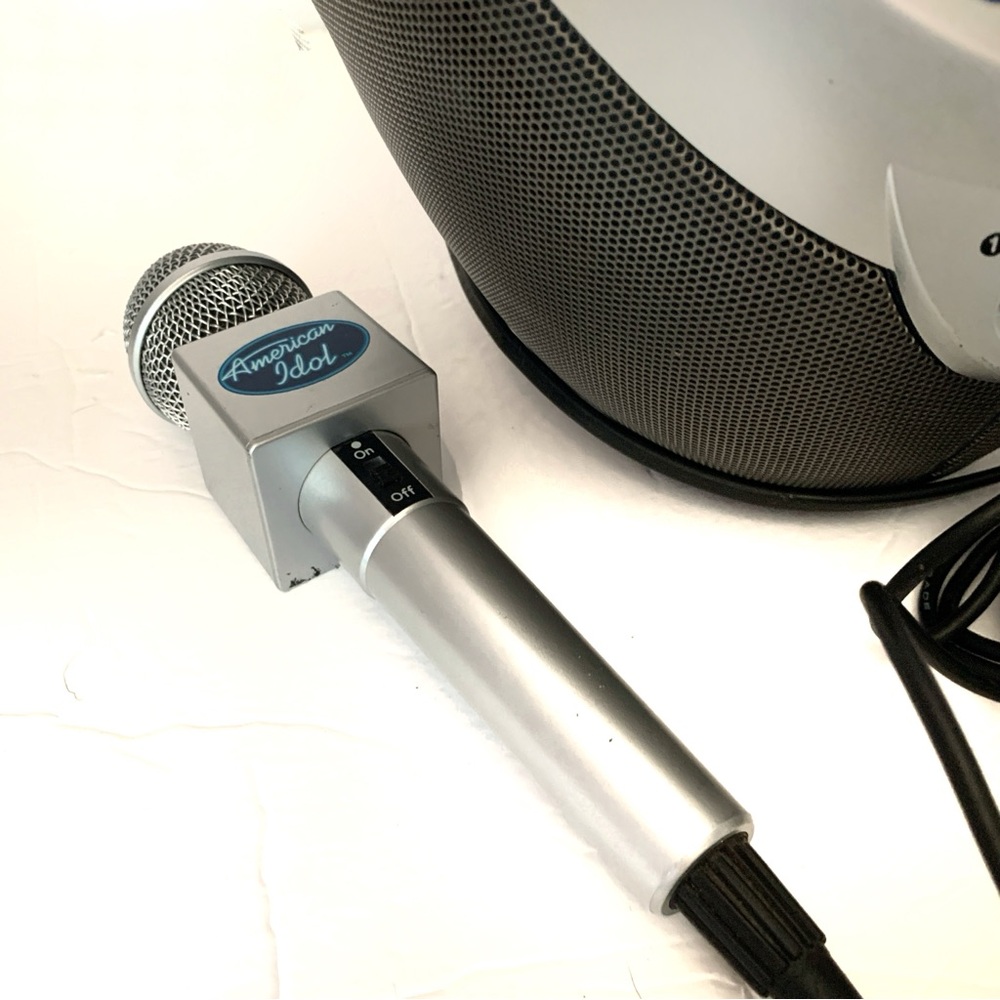 Silver and Blue American Idol Karaoke Machine - Picture 3 of 10